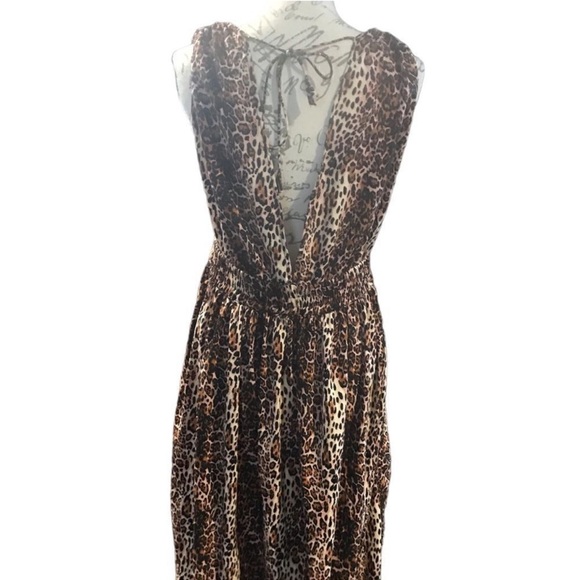 Chic Backless Leopard Print Maxi Dress - Picture 9 of 10